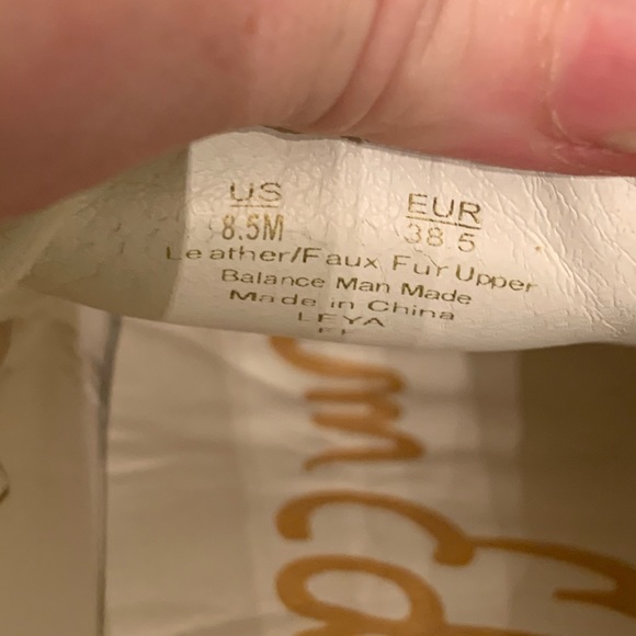 🔥Sam Edelman ‘Leya pompom’ sneaker. Super cute!🔥 - Picture 8 of 8